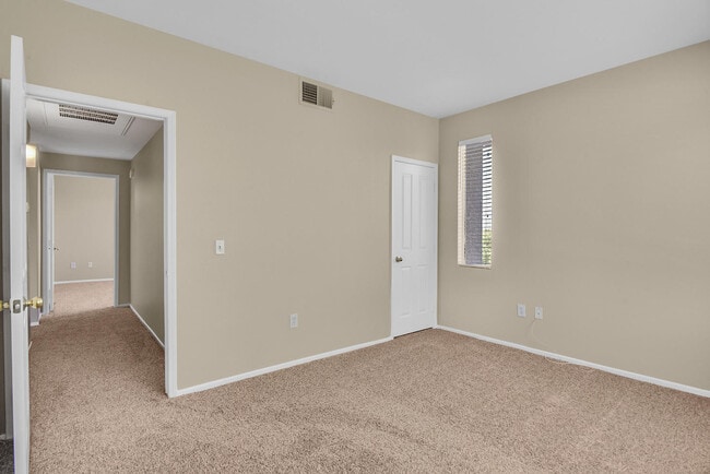Building Photo - 2900 Sunridge Heights Pkwy