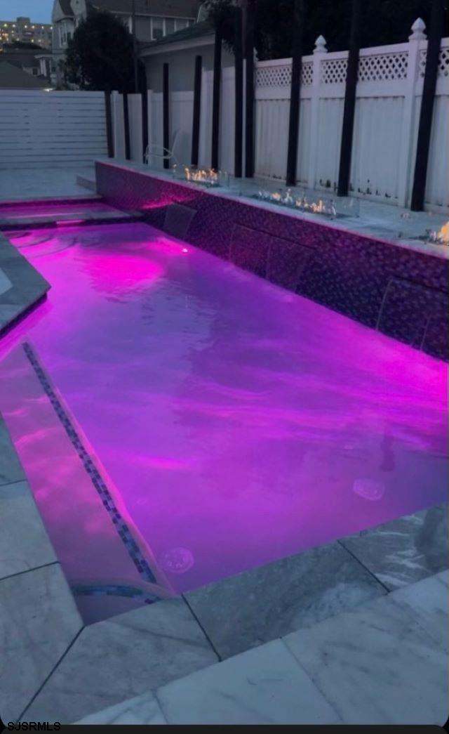 Building Photo - 16 S Somerset Ave