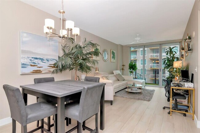 Building Photo - 1120 E Kennedy Blvd