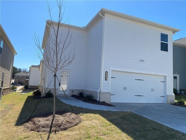 Building Photo - 4402 Grosbeak Dr