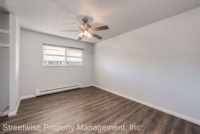 Building Photo - 2705 SE Courtney Ave