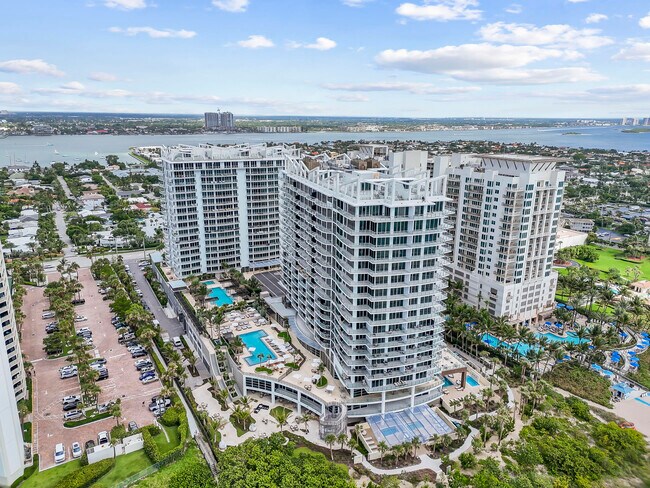 Building Photo - 3100 N Ocean Dr