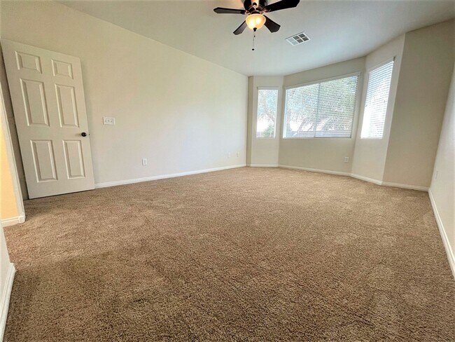 Building Photo - Enjoy mini park in your backyard! Single-story home in Aliante community