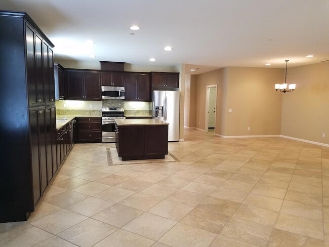 Building Photo - 3424 Desert Creek Trail