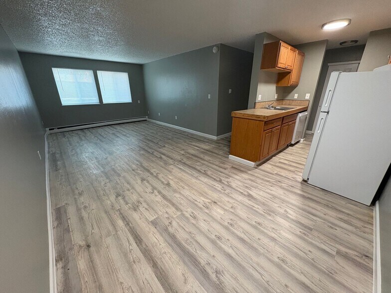 Building Photo - Mountain Pointe Apartments