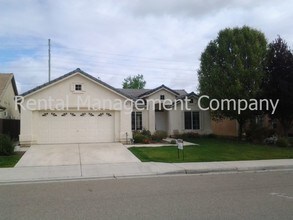 Building Photo - Available NOW. Walking dstance to Woodward...