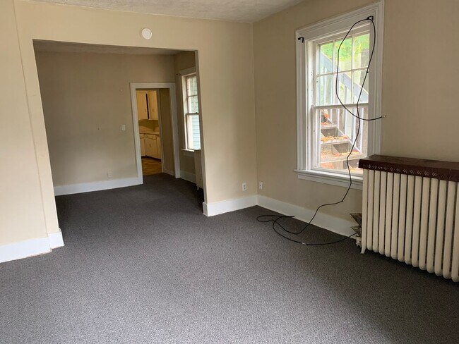 Building Photo - 415-417 Oak