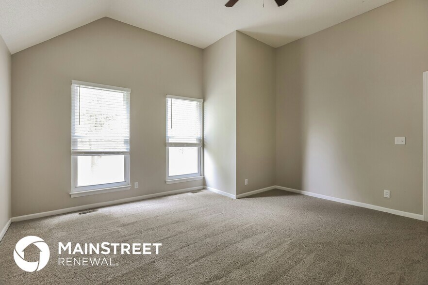 Building Photo - 1231 N Marilla Ln