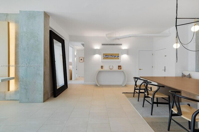 Building Photo - 10205 Collins Ave