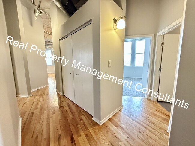 Building Photo - Luxury Living at Western Auto Building – 2 Bed, 2 Bath