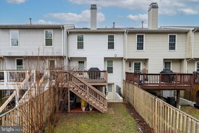 Building Photo - 2423 Bolton Ln