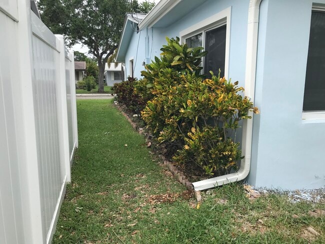 Building Photo - 2622 NW 54th St