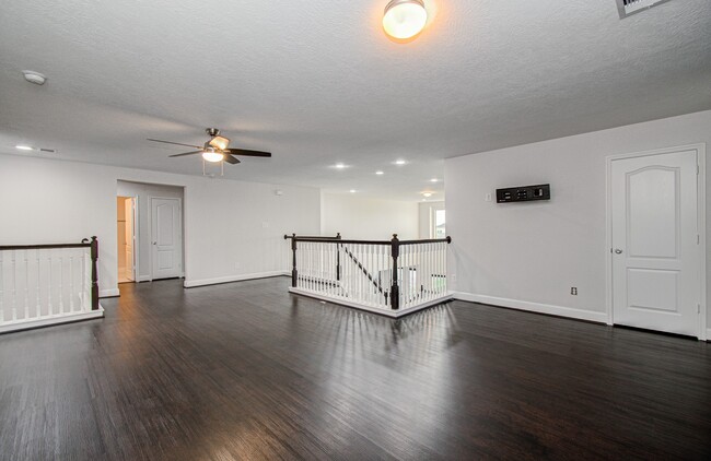 Building Photo - 16430 Williamstown Dr