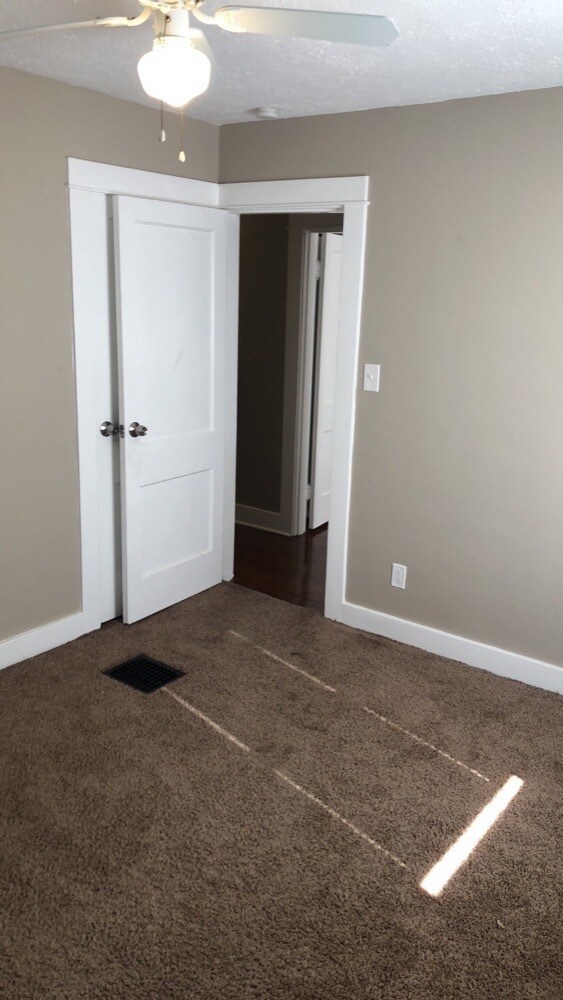 Building Photo - 211 Hadley Ave