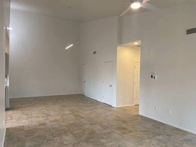 Building Photo - 4th1046#2