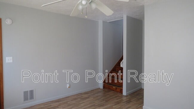 Building Photo - 1609 W 13th St