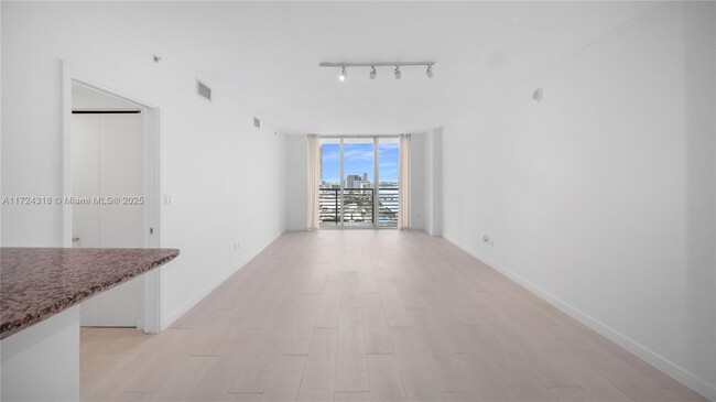 Building Photo - 325 S Biscayne Blvd