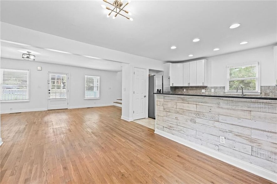 Building Photo - 2429 Claude St NW