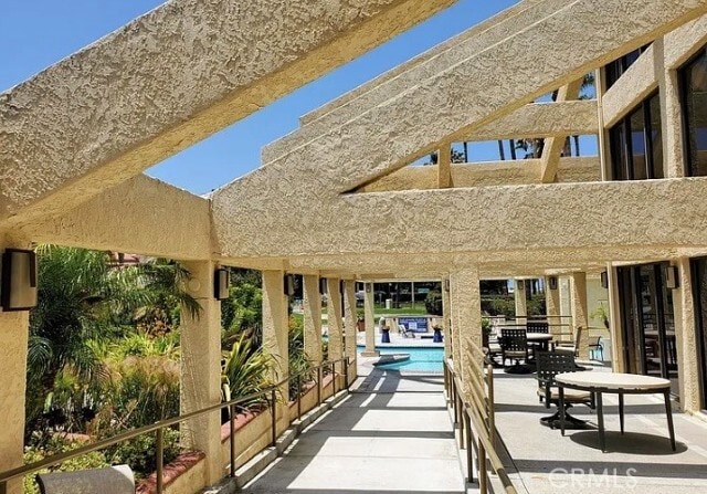 Building Photo - 2247 Martinique Ln