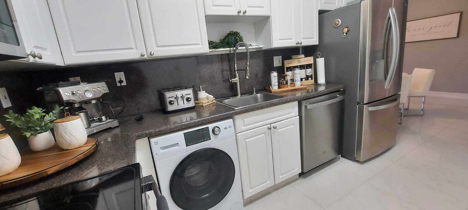 Building Photo - 2501 S Ocean Dr