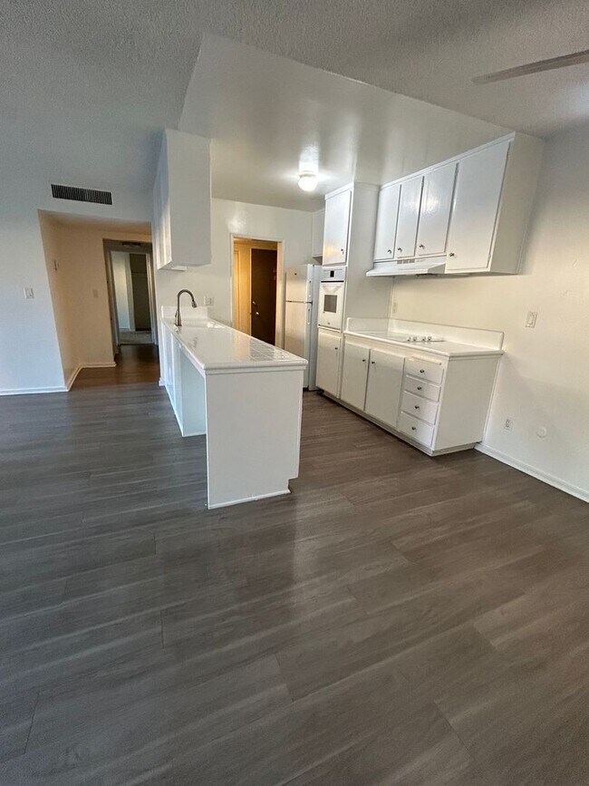 Building Photo - 10200 De Soto Ave