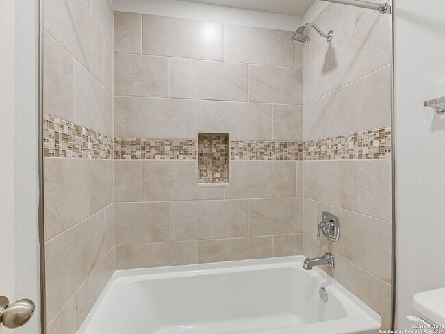 Building Photo - 16011 Babcock Rd