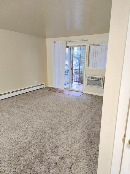 Building Photo - 1375 Everett Ct