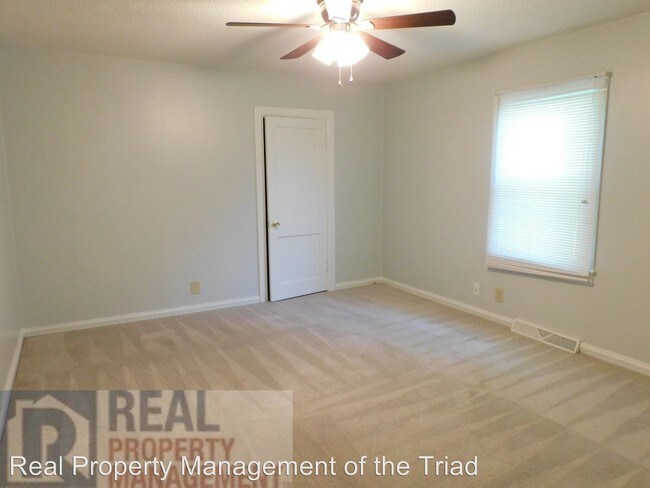 Building Photo - 3 br, 1 bath House - 2512 Yanceyville Street