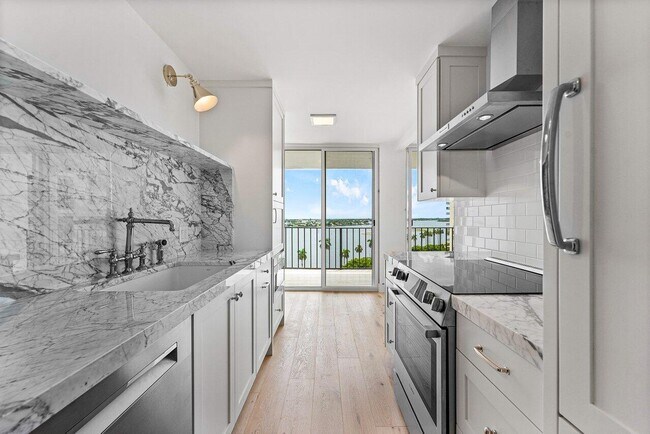 Building Photo - 1701 S Flagler Dr