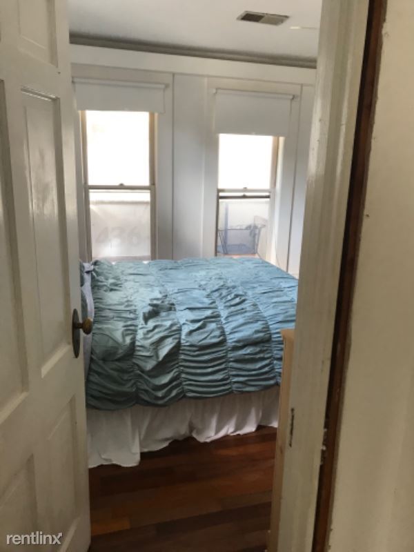 Building Photo - 1 br, 1 bath Apartment - 870 Greenwood Ave NE