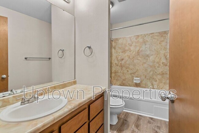 Building Photo - 250 Cervantes Cir