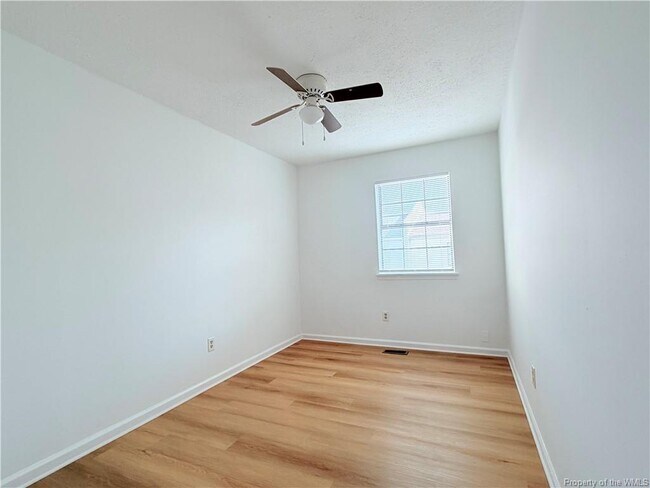 Building Photo - 9 Sidewinder Ct