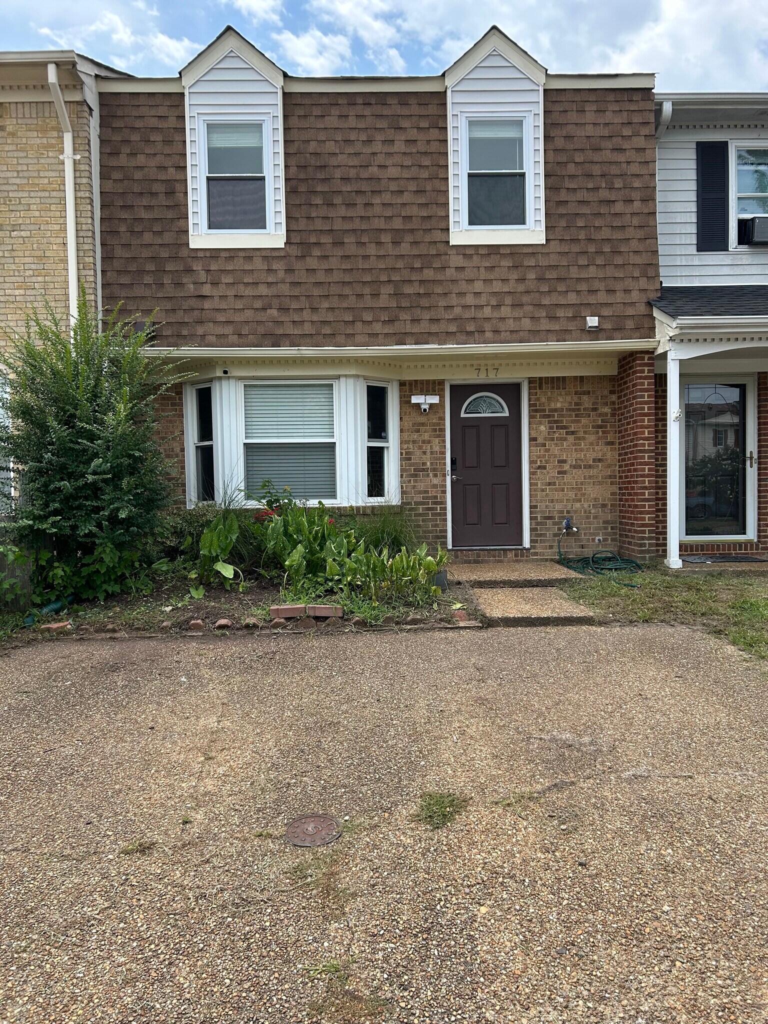 Building Photo - 717 Westminster Ln