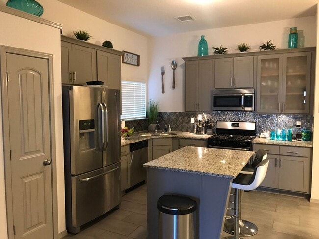 Building Photo - We have your keys ready!