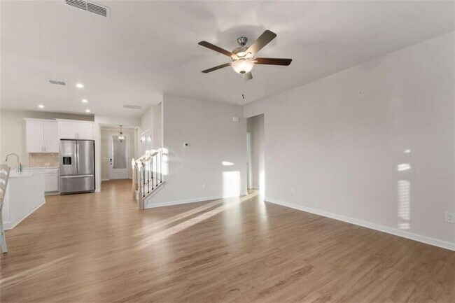 Building Photo - 15 Parkside View