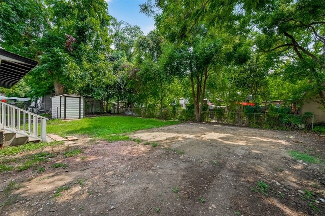 Building Photo - 7021 Oleander Ln