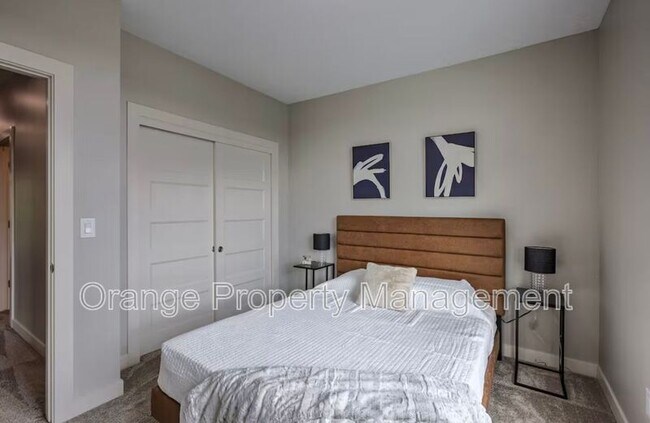 Building Photo - 630 N 46th St