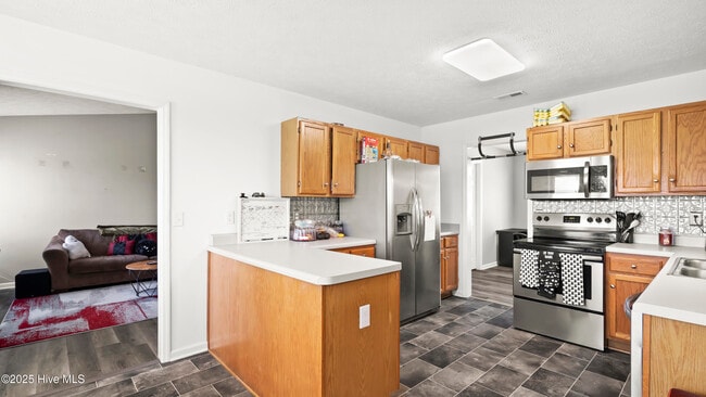 Building Photo - 706 Ironwood Dr