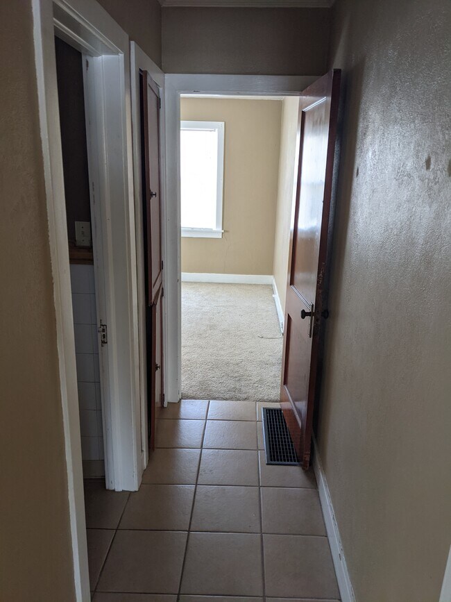 Building Photo - 2227 N Grand Ave