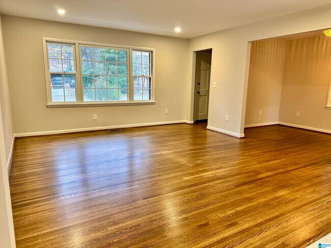 Building Photo - 231 Hillwood Ln