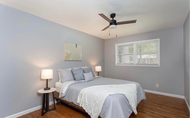 Building Photo - 947 Boswell Dr