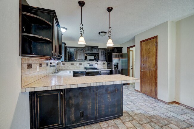 Building Photo - Comfortable Living in Edmond – 3BR with Prime Convenience