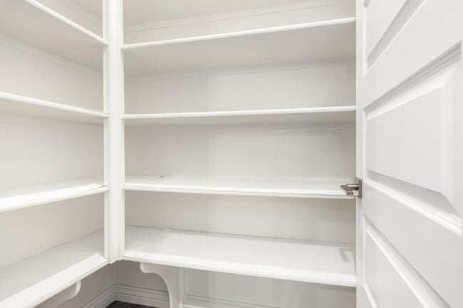 Building Photo - 1035 Carlsbad Dr