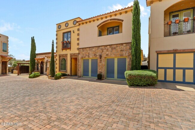 Building Photo - 6350 Escondido Dr