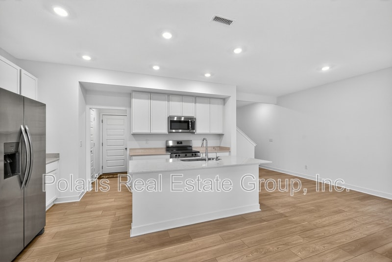 Building Photo - 7555 Marin Pkwy