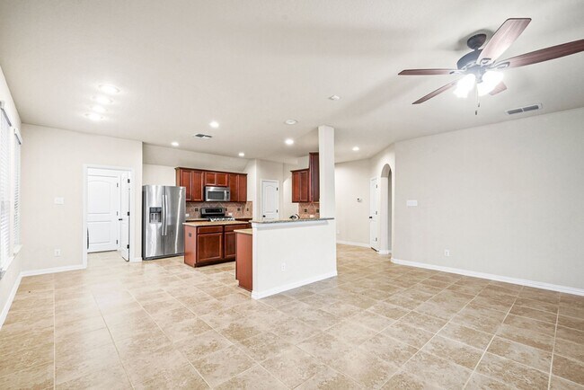 Building Photo - Bella Vista Rental - 5 Bedroom 3.5 bath!
