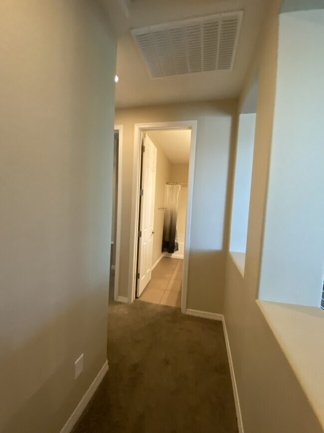 Building Photo - 3726 E Angstead Dr