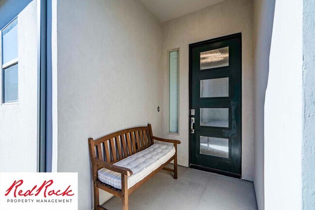 Building Photo - 2 Bedroom Fully Furnished Home In Sun River Community for 55 years and older with a firm 6 Month ...