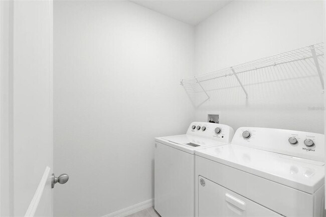 Building Photo - 5495 Warrington Town Path