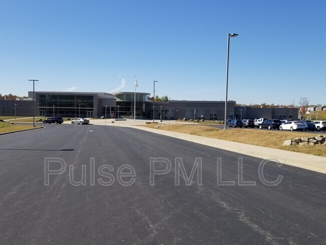 Building Photo - 6179 Ballyshannon Dr